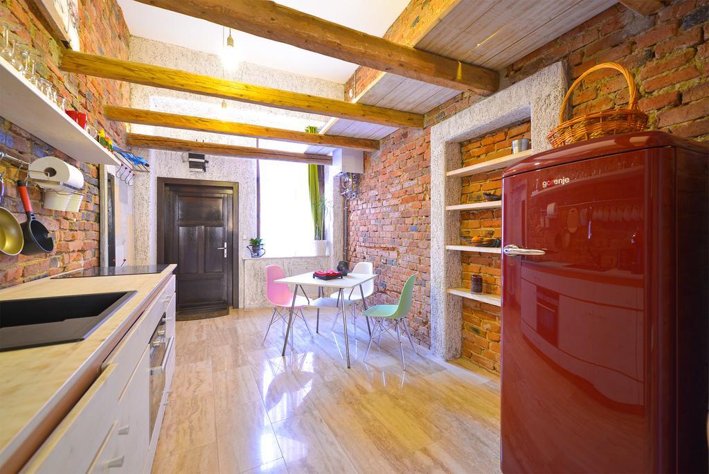Michael Weiss Apartment Brasov Luaran gambar
