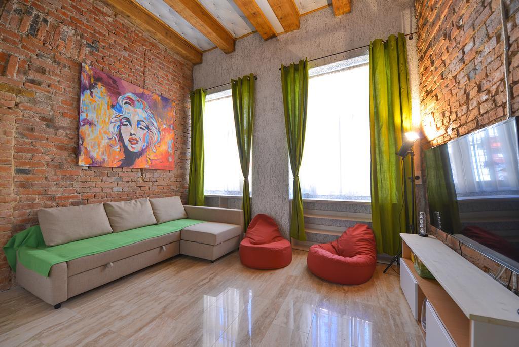 Michael Weiss Apartment Brasov Luaran gambar