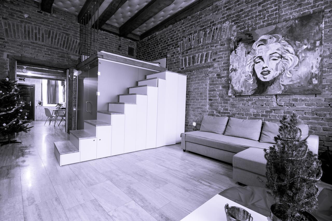 Michael Weiss Apartment Brasov Luaran gambar